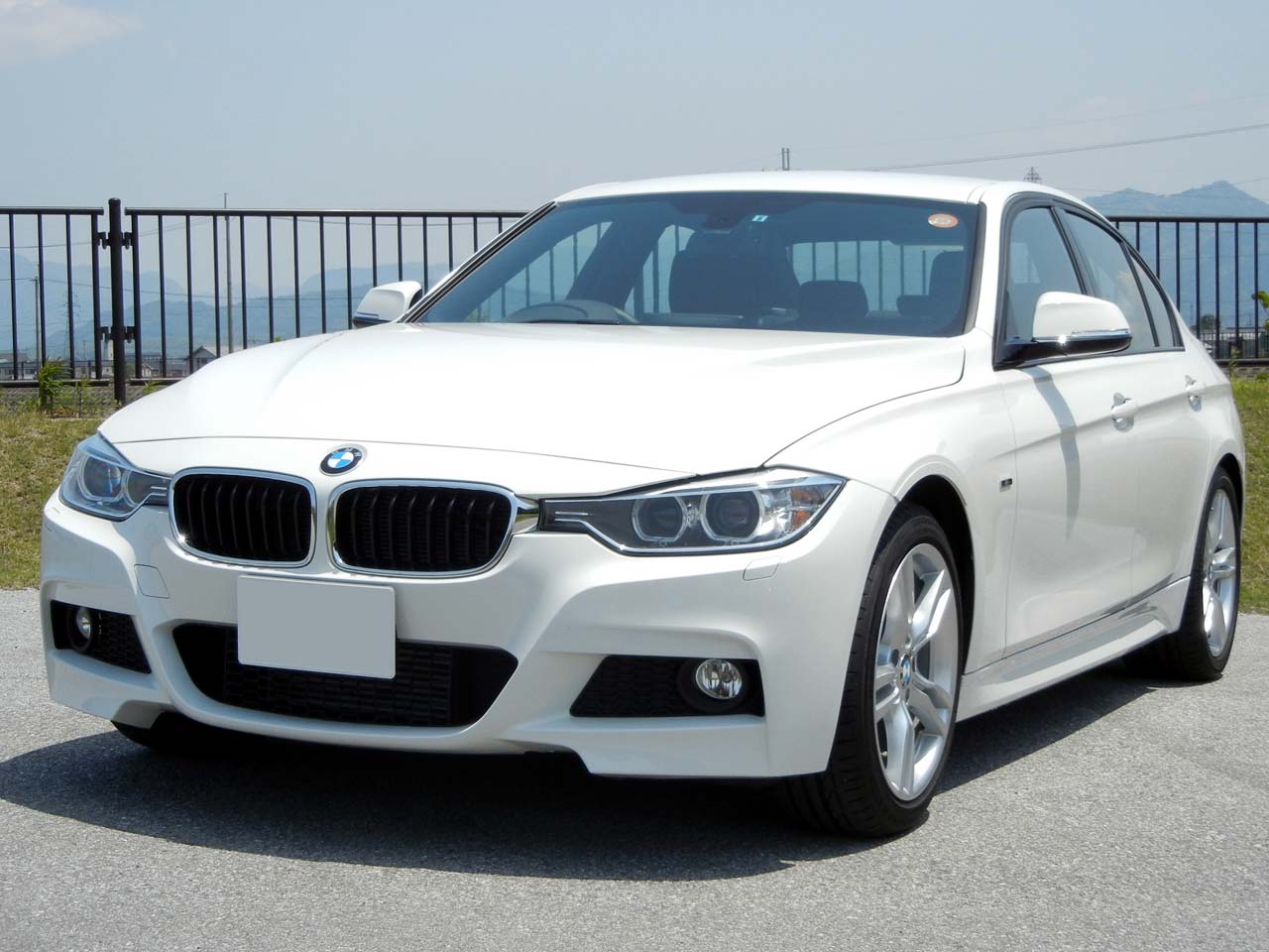 滋賀県中古車　BMW 3シリーズ 320d Mスポーツ