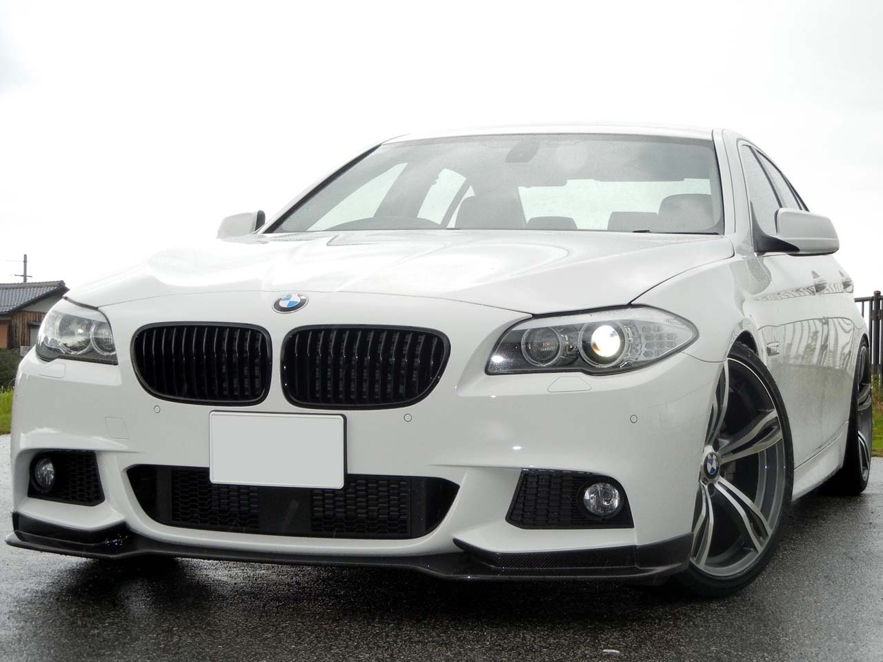 滋賀県中古車　BMW 5シリーズ 528i Mスポーツ仕様