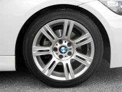 滋賀県中古車　BMW 3シリーズ 320i Mスポーツパッケージ