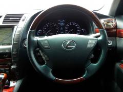 滋賀県中古車　レクサス LS LS600h Ｉパッケージ