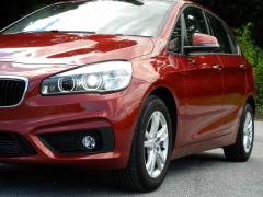 滋賀県中古車　BMW 2シリーズ 218i アクティブツアラー　