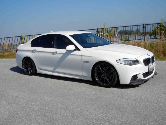 滋賀県中古車　BMW 5シリーズ 528i Mスポーツパッケージ