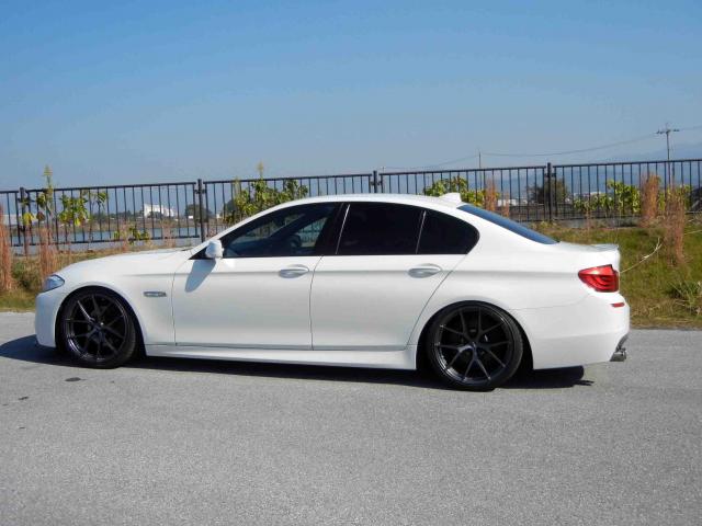 滋賀県中古車　BMW 5シリーズ 528i Mスポーツパッケージ