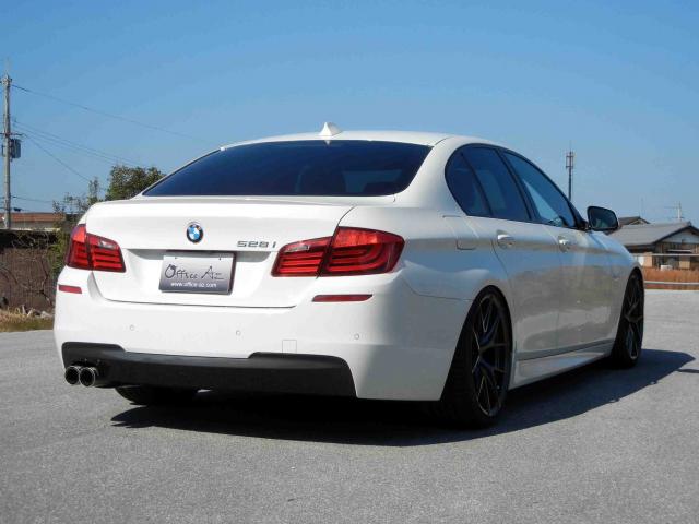 滋賀県中古車　BMW 5シリーズ 528i Mスポーツパッケージ