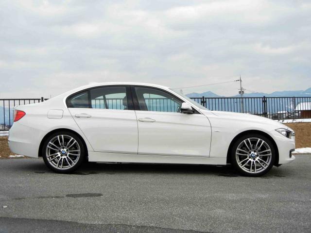 滋賀県中古車　BMW 3シリーズ 320d ラグジュアリー