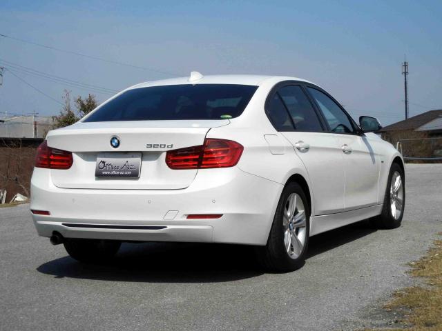 滋賀県中古車　BMW 3シリーズ 320d　スポーツ