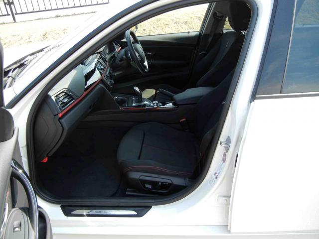 滋賀県中古車　BMW 3シリーズ 320d　スポーツ