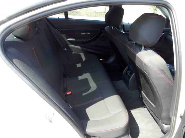 滋賀県中古車　BMW 3シリーズ 320d　スポーツ