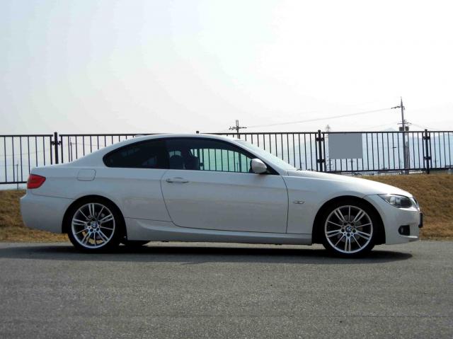 滋賀県中古車　BMW 3シリーズ　クーペ 320i Mスポーツパッケージ