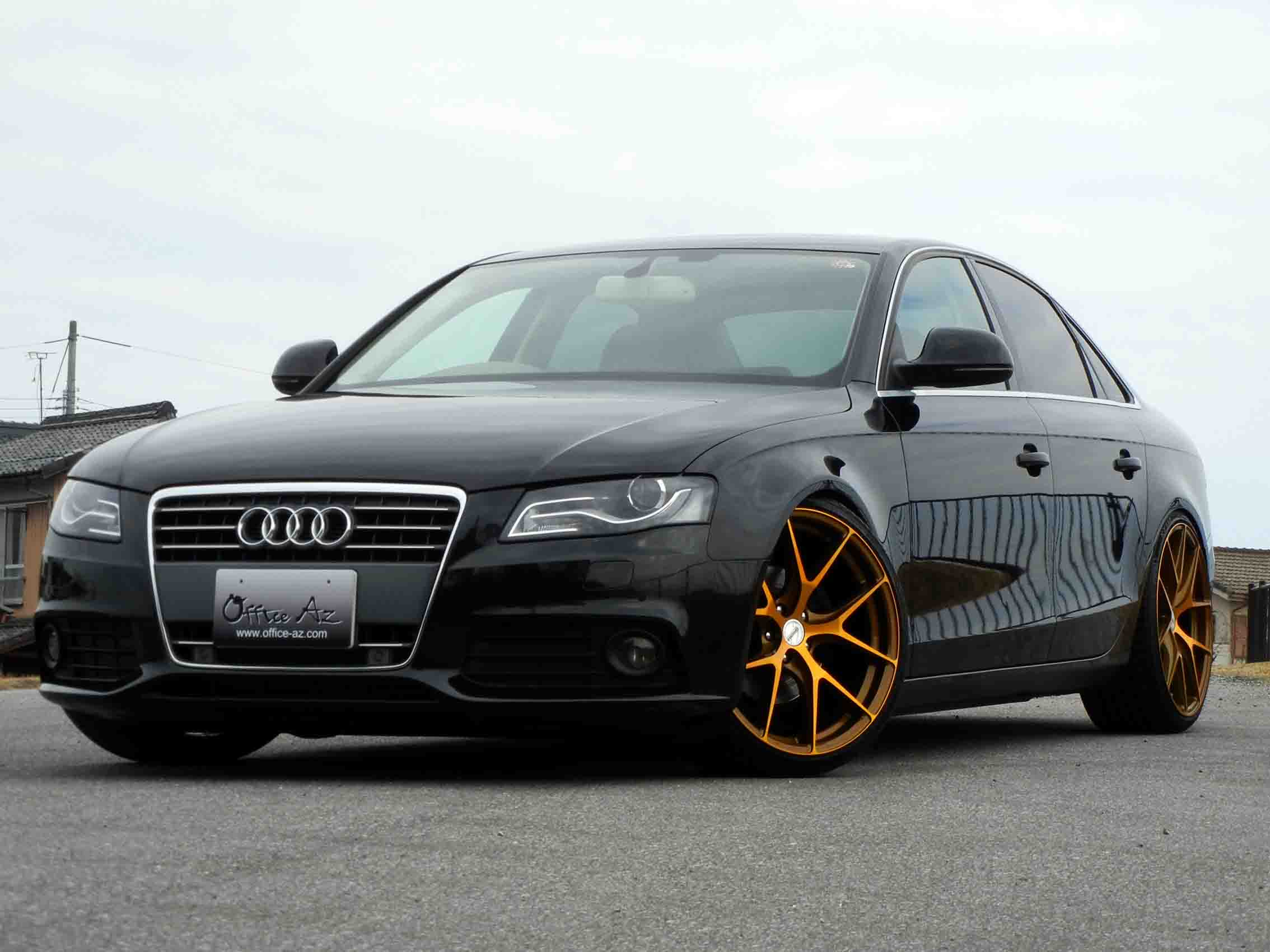 滋賀県中古車　アウディ A4 １．８ＴＦＳＩ