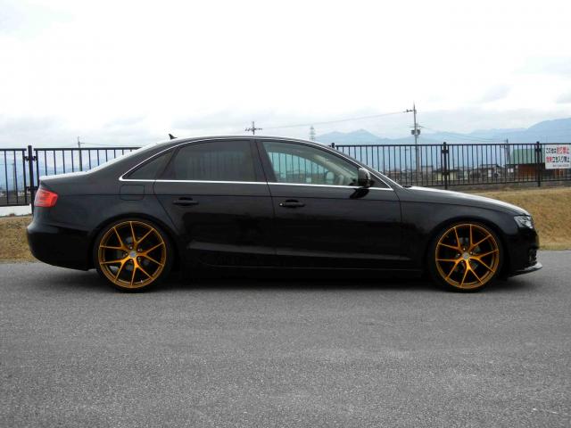 滋賀県中古車　アウディ A4 １．８ＴＦＳＩ