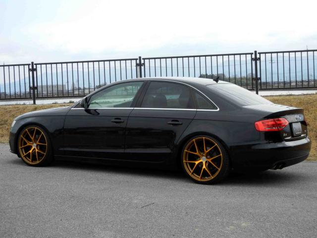 滋賀県中古車　アウディ A4 １．８ＴＦＳＩ