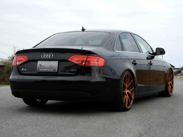 滋賀県中古車　アウディ A4 １．８ＴＦＳＩ