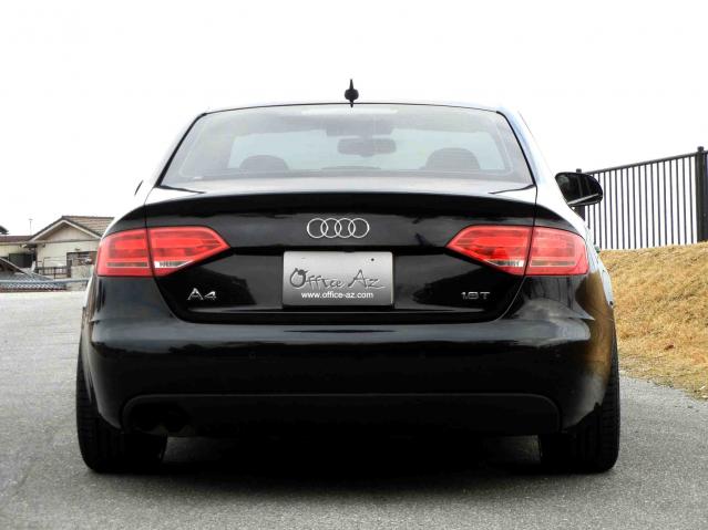 滋賀県中古車　アウディ A4 １．８ＴＦＳＩ