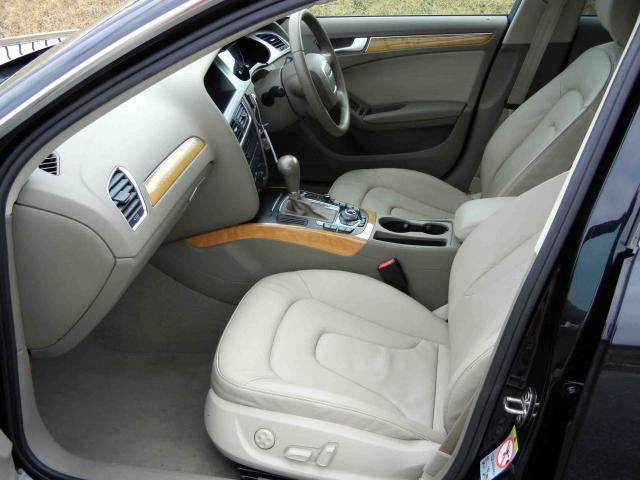 滋賀県中古車　アウディ A4 １．８ＴＦＳＩ