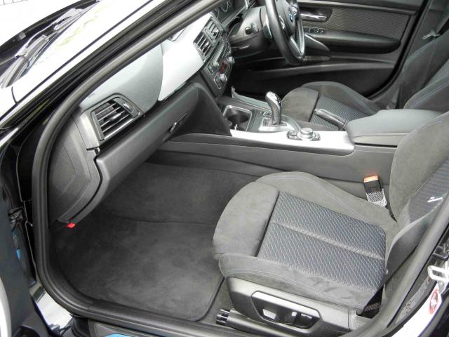 滋賀県中古車　BMW 3シリーズ 320d　ブルーパフォーマンスMスポーツ