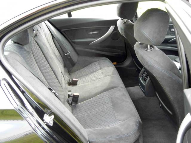 滋賀県中古車　BMW 3シリーズ 320d　ブルーパフォーマンスMスポーツ