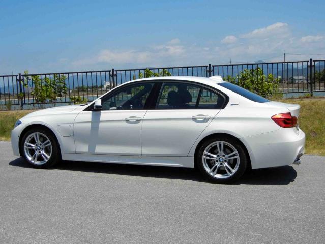 滋賀県中古車　BMW 3シリーズ 330e Mスポーツ