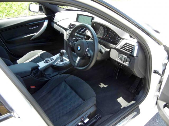 滋賀県中古車　BMW 3シリーズ 330e Mスポーツ