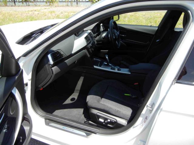 滋賀県中古車　BMW 3シリーズ 330e Mスポーツ