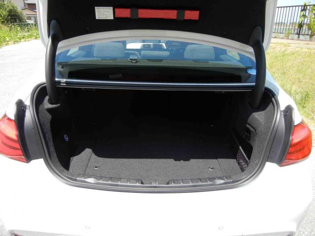 滋賀県中古車　BMW 3シリーズ 330e Mスポーツ