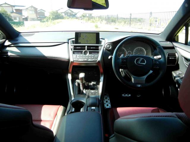 滋賀県中古車　レクサス NX NX200t Fスポーツ