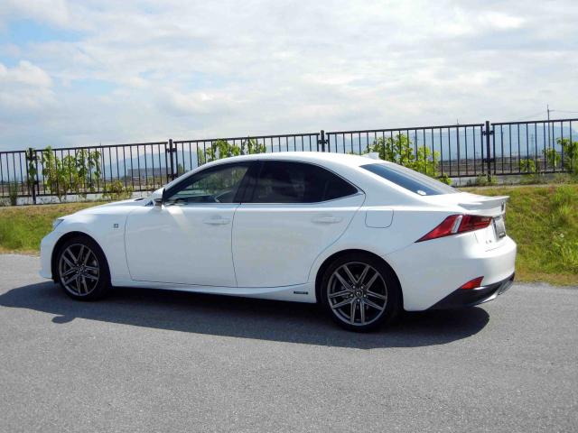 滋賀県中古車　レクサス IS IS300h Fスポーツ