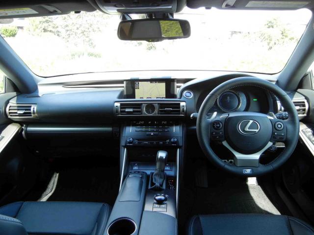 滋賀県中古車　レクサス IS IS300h Fスポーツ
