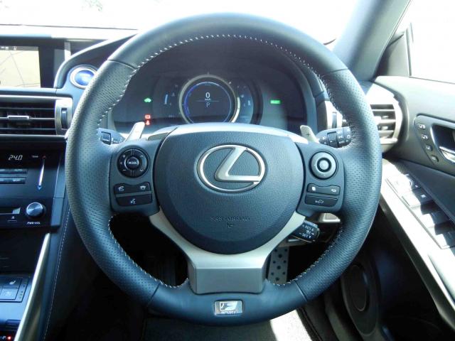 滋賀県中古車　レクサス IS IS300h Fスポーツ