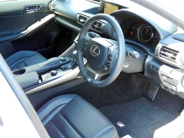 滋賀県中古車　レクサス IS IS300h Fスポーツ