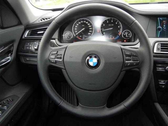 滋賀県中古車　BMW 7シリーズ 750i コンフォートパッケージ