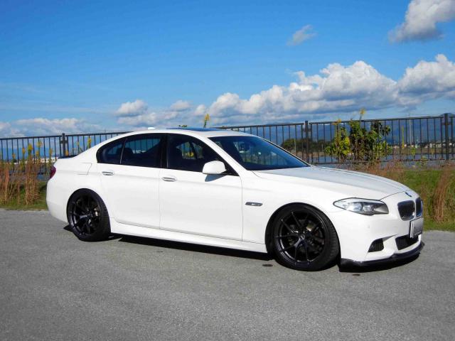滋賀県中古車　BMW 5シリーズ 528i Mスポーツパッケージ