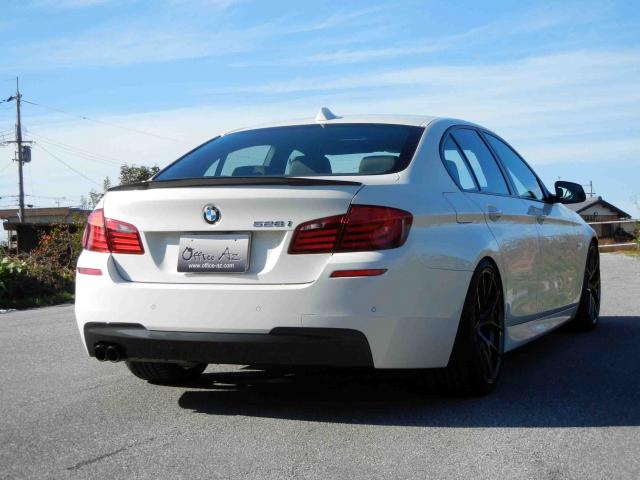 滋賀県中古車　BMW 5シリーズ 528i Mスポーツパッケージ
