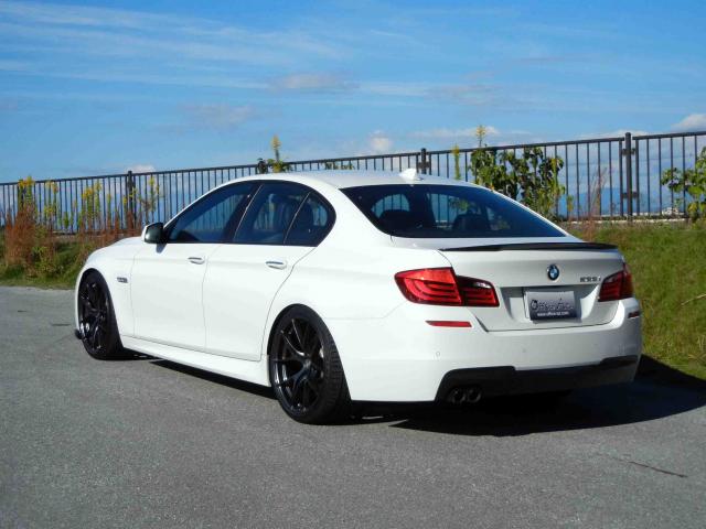 滋賀県中古車　BMW 5シリーズ 528i Mスポーツパッケージ