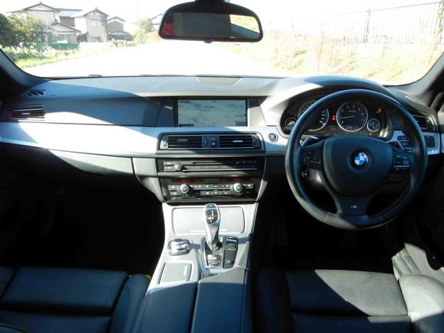 滋賀県中古車　BMW 5シリーズ 528i Mスポーツパッケージ