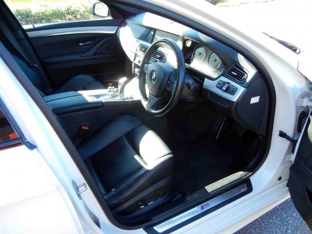 滋賀県中古車　BMW 5シリーズ 528i Mスポーツパッケージ