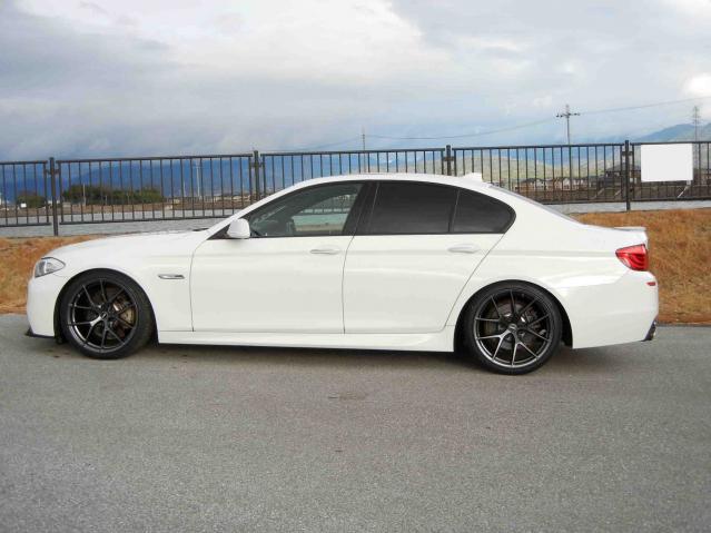 滋賀県中古車　BMW 5シリーズ 523i Mスポーツパッケージ