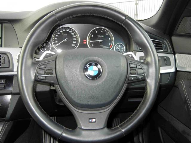滋賀県中古車　BMW 5シリーズ 523i Mスポーツパッケージ