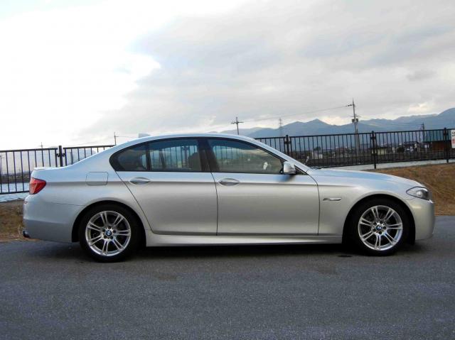 滋賀県中古車　BMW 5シリーズ 528i Mスポーツパッケージ