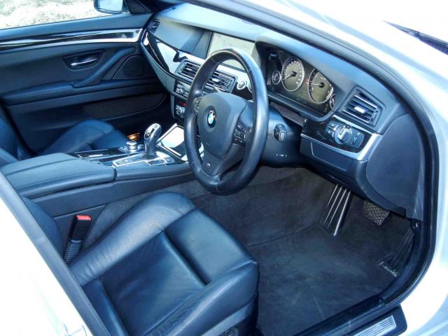 滋賀県中古車　BMW 5シリーズ 528i Mスポーツパッケージ