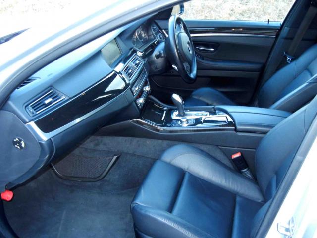 滋賀県中古車　BMW 5シリーズ 528i Mスポーツパッケージ