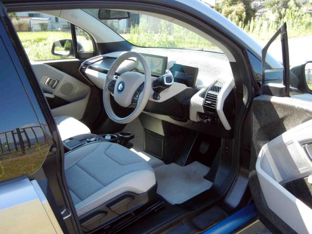 滋賀県中古車　BMW i3 ベースグレード
