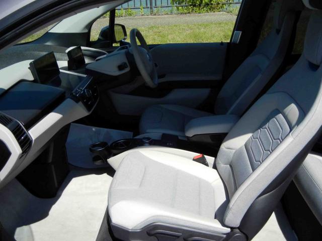 滋賀県中古車　BMW i3 ベースグレード