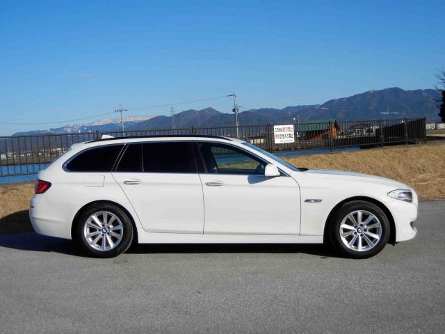 滋賀県中古車　BMW 5シリーズ　ツーリング 523i ハイラインパッケージ