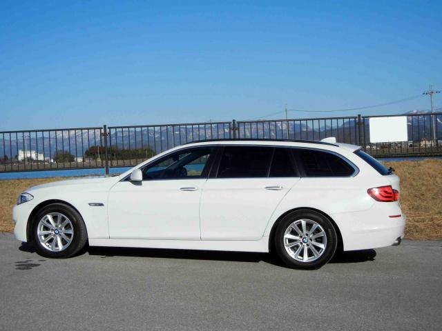 滋賀県中古車　BMW 5シリーズ　ツーリング 523i ハイラインパッケージ