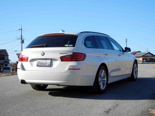 滋賀県中古車　BMW 5シリーズ　ツーリング 523i ハイラインパッケージ