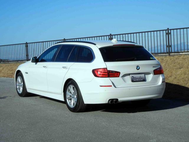 滋賀県中古車　BMW 5シリーズ　ツーリング 523i ハイラインパッケージ