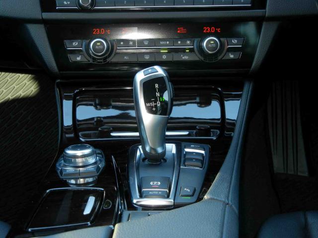 滋賀県中古車　BMW 5シリーズ　ツーリング 523i ハイラインパッケージ