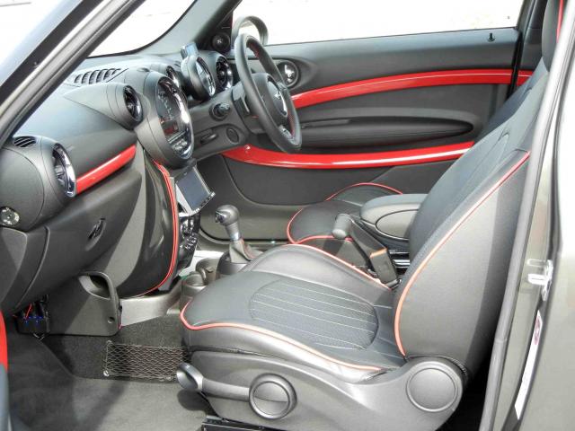 滋賀県中古車　BMW MINI ジョンクーパーワークス　ペースマン