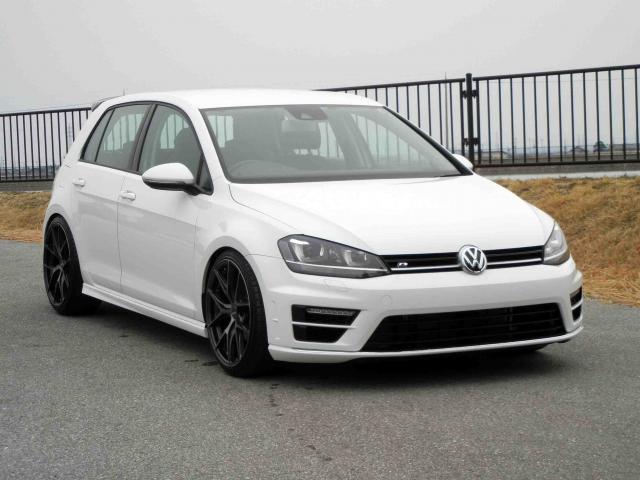 滋賀県中古車　フォルクスワーゲン ゴルフ TSI　ハイライン Rルック